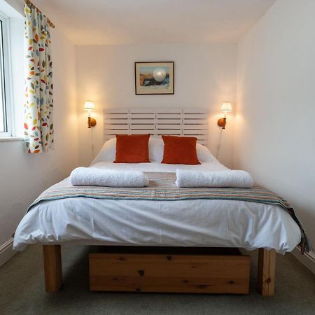 24 Rosemary Lane Villa Бiuмарис Екстериор снимка